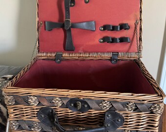 Vintage Picnic Briefcase Basket