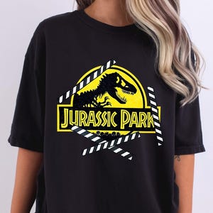 Jurassic Park Retro Vintage T-Rex Dinosaur T-Shirt, Jurassic Park Logo Dinosaur T-rex, Disneyland Family, Disneyland Gift, Universal Shirt