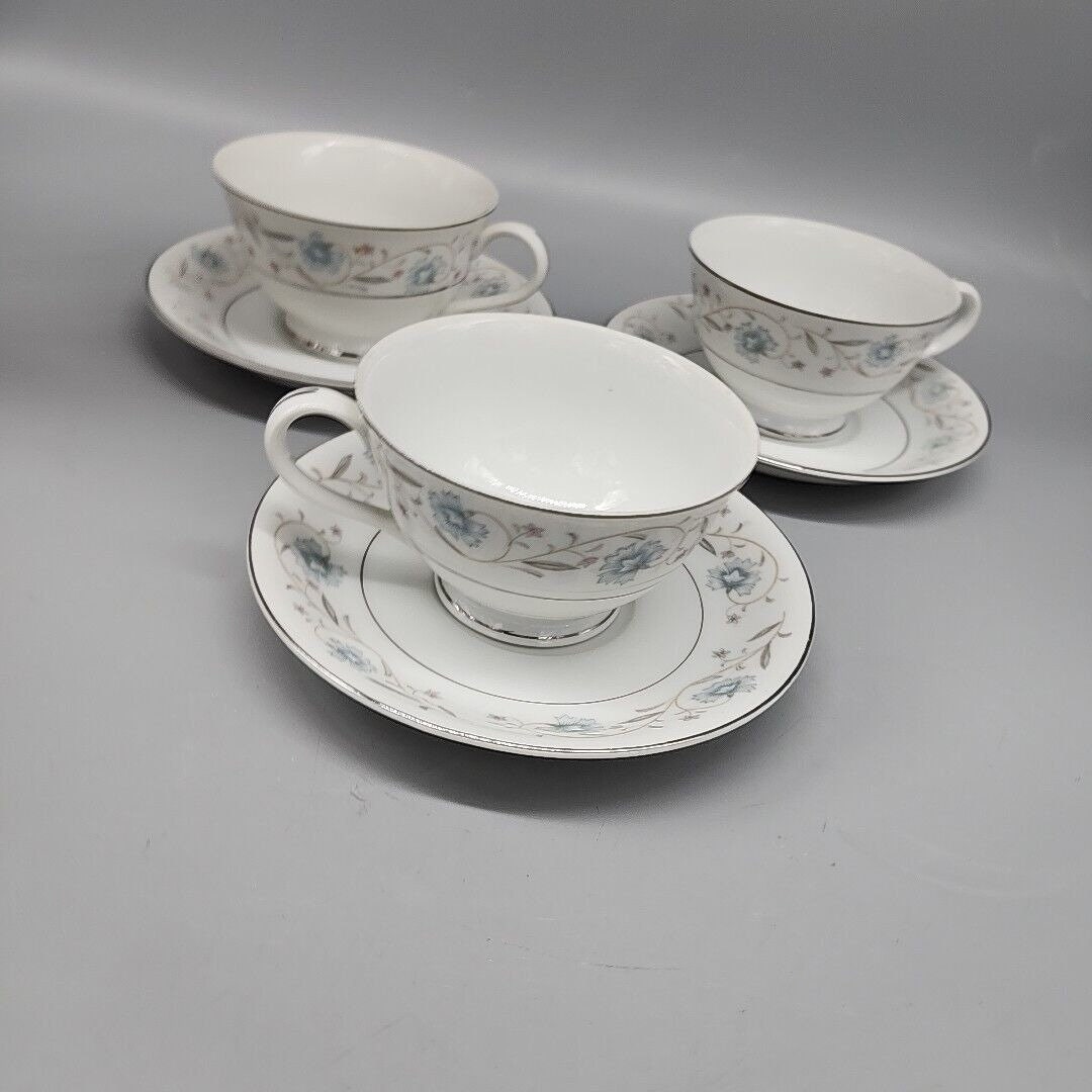 Vintage English Garden Fine China 1221 Japan Tea Cup & Saucer Set