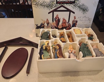 Kirkland Signature kerststal 13-delig kerstdecor houten creche