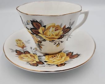 Juego de taza y platillo de porcelana fina con estampado floral de rosas amarillas estilo vintage - Inglaterra