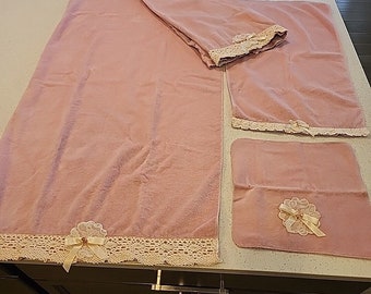 vintage Lot de 2 serviettes de bain en dentelle rose Avanti Look 1978