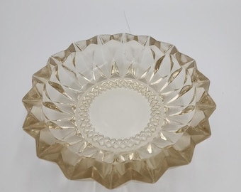 Cenicero/platillo de baratijas de vidrio transparente semiesmerilado con forma de punta, de 8 pulgadas, de Indonesia, estilo vintage.