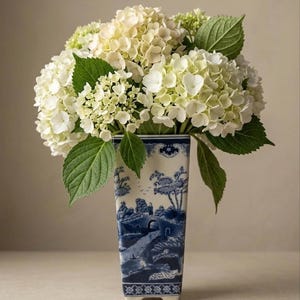 Large Vintage Blue and white Asian scenery Bombay square vase