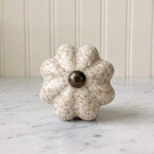 Antique White Crackle Ceramic flower Drawer knob