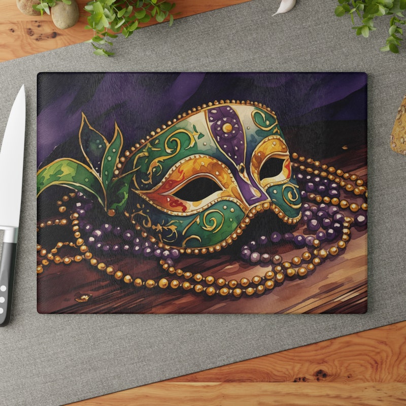 mardi gras salad plates