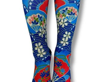 Calcetines de kimono azules: diseño de abanico de geisha japonesa
