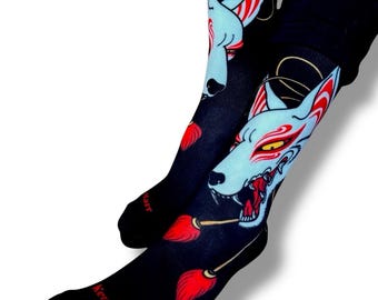 Calcetines Kitsune Tattoo, diseño japonés de espíritu zorro, estilo irezumi, símbolo de engaño y protección. Calcetines suaves y acolchados.