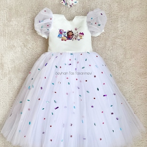 Gabby’s Dollhouse-Inspired White Girl’s Dress - Long Tulle Skirt and Sparkly Details, Long Tulle Skirt - Perfect for Birthdays and Parties