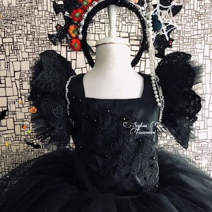 Halloween dress, Pumpkin girl dress.Halloween costume.Halloween Gift, For special occasion, Black girl dress,Baby girl party dress,Halloween