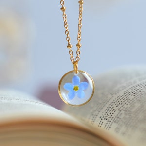 Myosotis forget-me-not necklace and earrings in resin, real pressed flowers