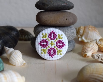 Palestinian Embroidery Pinback Button - Flower and Feathers motif