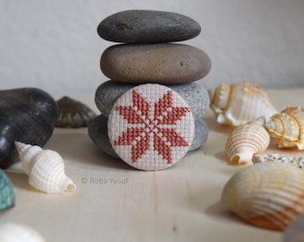 Palestinian Embroidery Pinback Button - Bethlehem Star motif