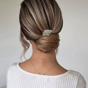 Simple pearl hair comb Bridal hair comb Classic pearl comb Wedding hair piece Wedding hair accessories Bridal hair piece Pearl hair piece
