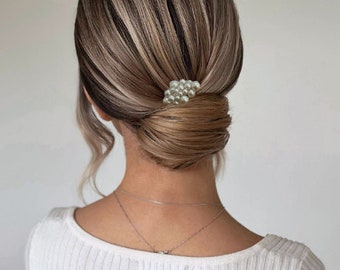 Simple pearl bridal hair comb | Wedding hair accessory | Minimalist headpiece
