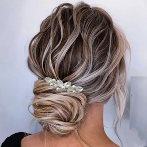 Bridal hair comb Opal pearl comb Elegant pearl hair comb Wedding hair piece Wedding hair accessories Bridal hair piece Pearl hair piece