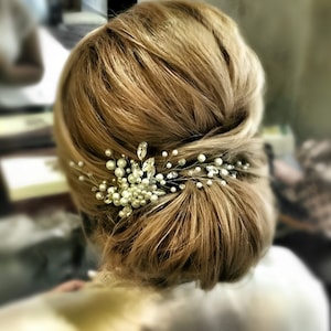 Bridal hair comb Pearl hair comb Bridal headpiece Wedding hair piece Wedding hair accessories Bridal hair piece Pearl hair piece Pearl comb