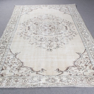 Turkish Rug, 6x10 Large Rugs, Vintage Rug, Anatolian Rug, Rugs For Dining Room, 6x9.6 ft Beige Rug, Vintage Wool Rug With Tassels, Boho Rug