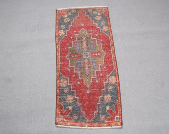 Vintage Rug, Small Rugs, Turkish Rug, Antique Rugs, Rugs For Entry, 1.5x3.3 ft Red Rug, Bedroom Rug, Bath Mat Boho,