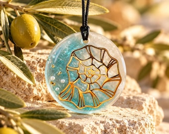 Ocean Shell Resin Necklace: Coastal Line Art Pendant with Gold Flakes