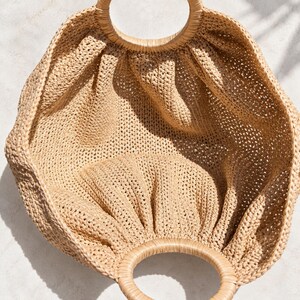 Beige Raffia Crochet Shell Bag: Handmade Top Handle Purse with Wooden Handles image 9