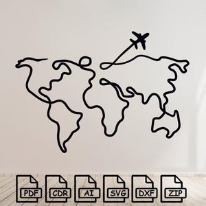 Puede incluir: Dibujo lineal negro de un mapa del mundo con un avión. Debajo del mapa hay iconos de archivos PDF, CDR, AI, SVG, DXF y ZIP. La obra de arte está montada en una pared blanca.