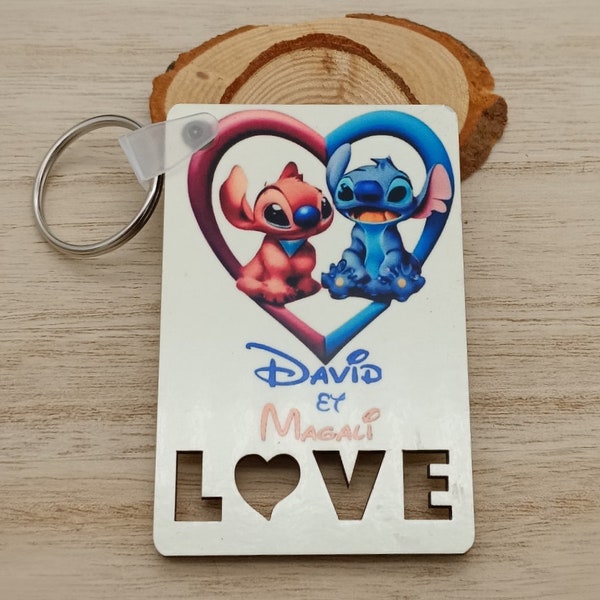 Porte clé love Stitch prénom personnalisé recto verso, cadeau artisanal fait main, cadeau amoureux, porte clé amoureux en bois