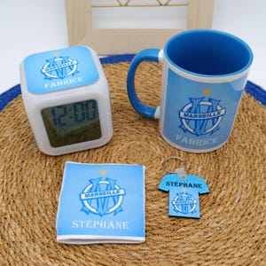 Confezione regalo Calcio Marsiglia con nome personalizzato, tazza sveglia con bracciale da polso OM personalizzata e portachiavi, tazza con nome OM, sveglia con nome Om