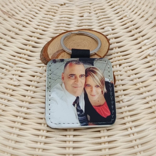 Porte clé Simili cuir photo personnalisé, porte clé carré simili cuir robuste, travail artisanal, cadeau fait main, cadeau photo de famille