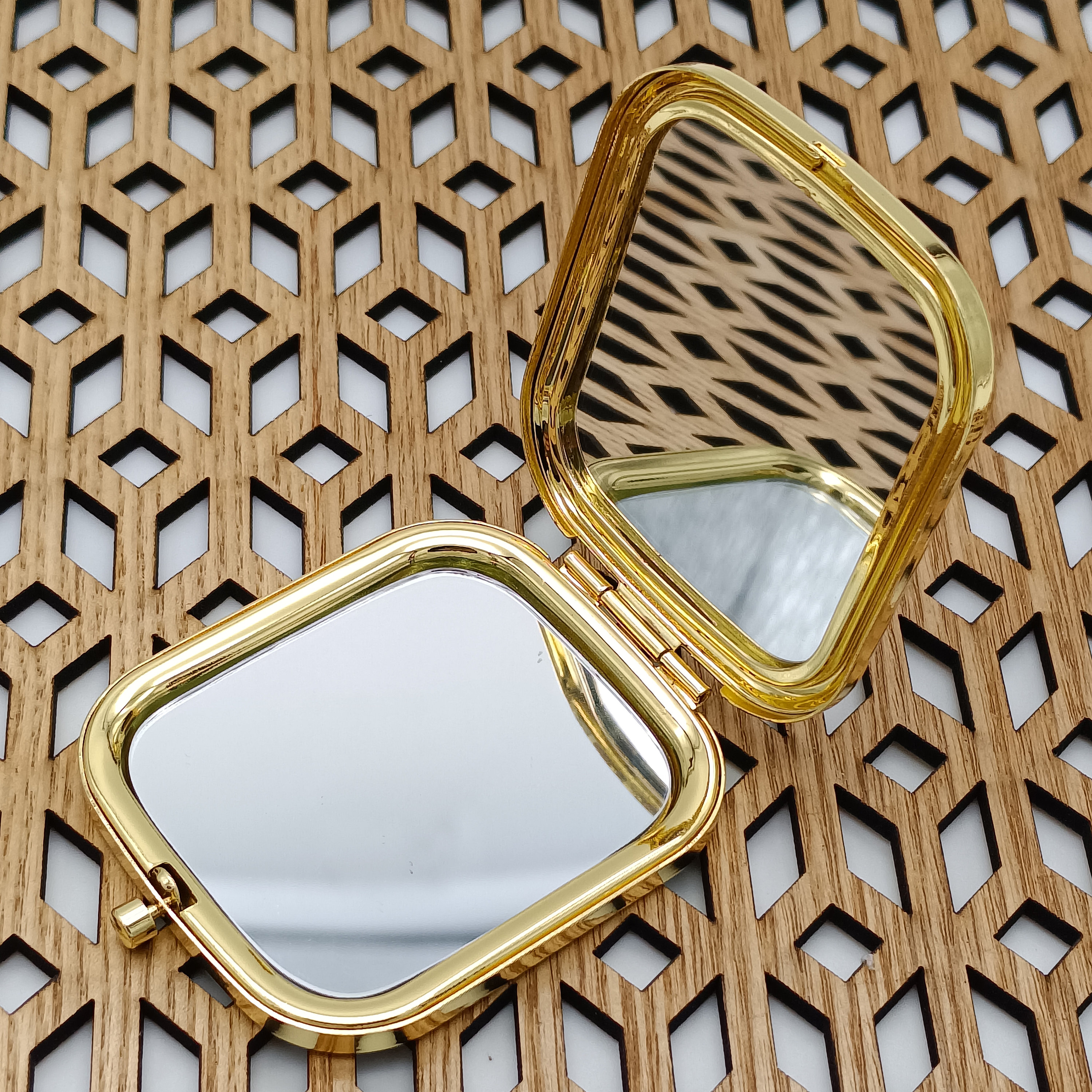Miroir De Poche Stitch Avec Prénom Personnalisé - Rose - Neuf Dans Son Emballage