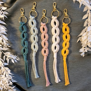 macrame keychain