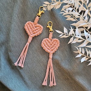 macrame heart keychain