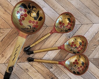 Khokhloma wooden spoon set