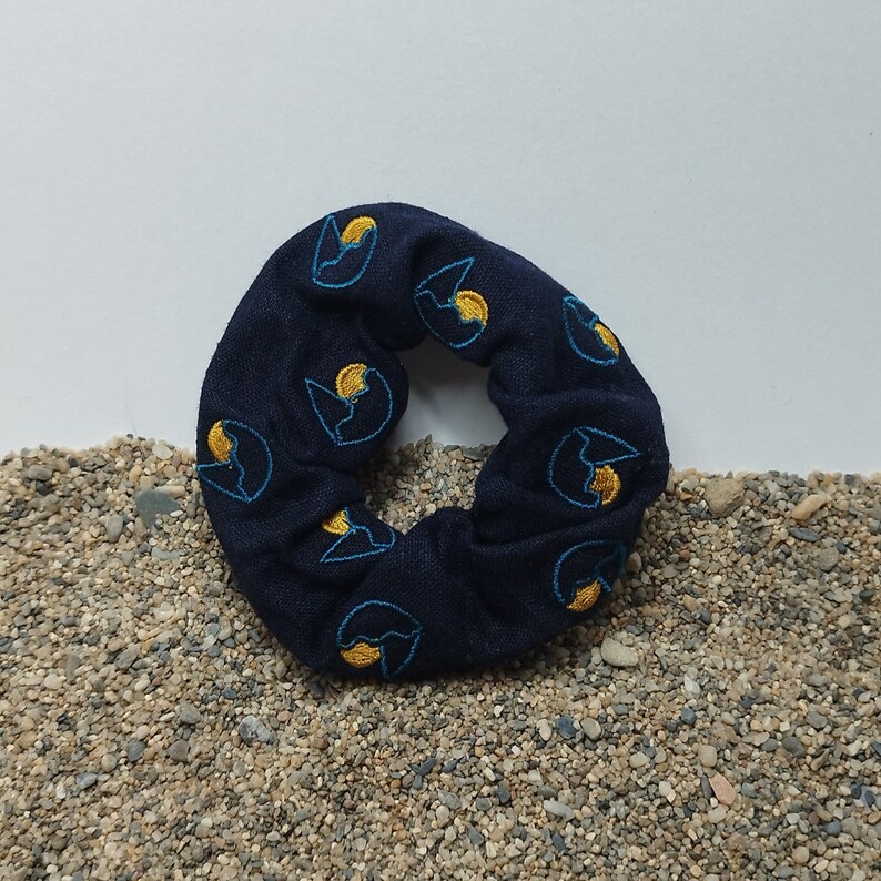 Linen scrunchie Small blue image 3