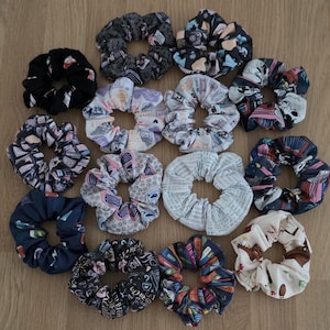 Booktok Scrunchie