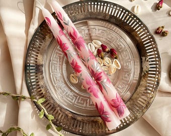 Aphrodite Altarkerzenset, handbemalte rosa Blumenkerzen