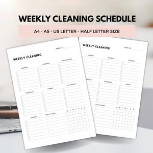Può includere: Due fogli bianchi di Programma di Pulizia Settimanale con testo nero. Il foglio in alto recita "WEEKLY CLEANING SCHEDULE" e "A4 - A5 - US LETTER - HALF LETTER SIZE". Ogni foglio ha sezioni per i compiti giornalieri e una panoramica settimanale.