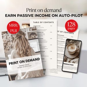 Può includere: Immagine che promuove servizi di stampa on demand. L'immagine presenta una donna che lavora su un laptop, con una pila di documenti e uno smartphone che mostra una tazza di caffè. Il testo include "Print on demand" e "Earn passive income on auto-pilot."