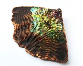 Ginkgo leaf brooch, copper jewelry, patinated, a gift for her. Botanical design inspired by nature