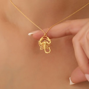 Pendentif scorpion en or 14 carats : collier zodiaque en argent sterling
