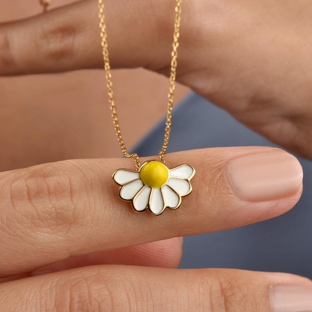 ★daisy★✾14kgf 14k Gold Daisy Necklace, Enamel Daisy Flower Necklace, White and