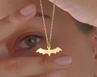 Collar de murciélago de plata de ley bañado en oro: regalo de joyería para Halloween