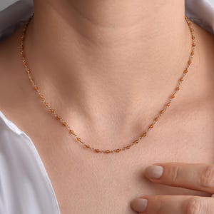 Gargantilla delicada de piedras preciosas crudas, regalo de cumpleaños para ella, collar de cuentas de citrino dorado envuelto en alambre, collar con piedra de nacimiento de noviembre