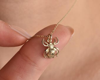 Collana Spinne in Argento con Ciondolo a Forma di Ragno - Stile Audace