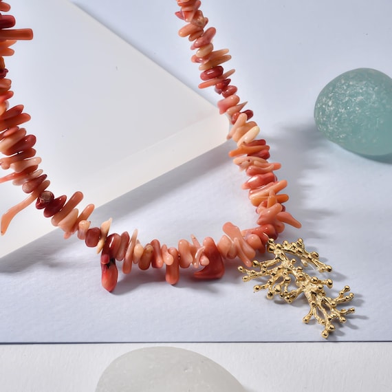 珊瑚ネックレス　赤珊瑚　チョーカー　首飾り　レッド　ヴィンテージ　アンティーク 珊瑚ネックレス 赤珊瑚 チョーカー 首飾り レッド ヴィンテージ