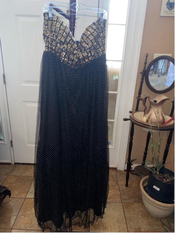 black and gold dress fashion nova Women's Size 3X Grade_E