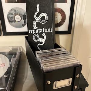 Boîtier de rangement personnalisable inspiré des TS