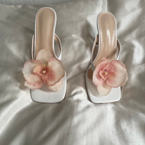Blush Pink orchid colour flower (Thong style shoe option for bigger sizes)