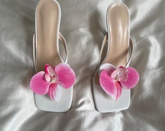 Rose Pink orchid flower (Thong style shoe option for bigger sizes)