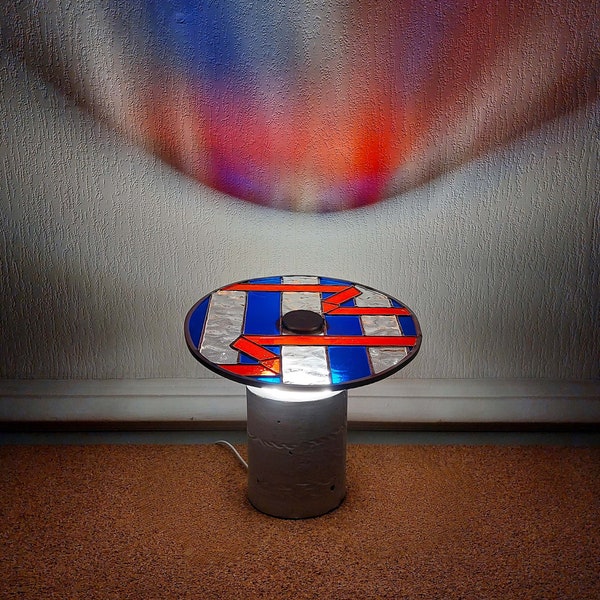 Lampe à poser en vitrail Tiffany - Nénu-phare-08
